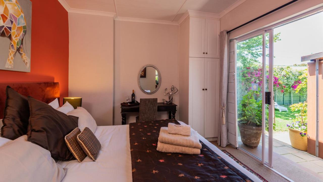 Brown Jug Guest House Hermanus Exterior photo