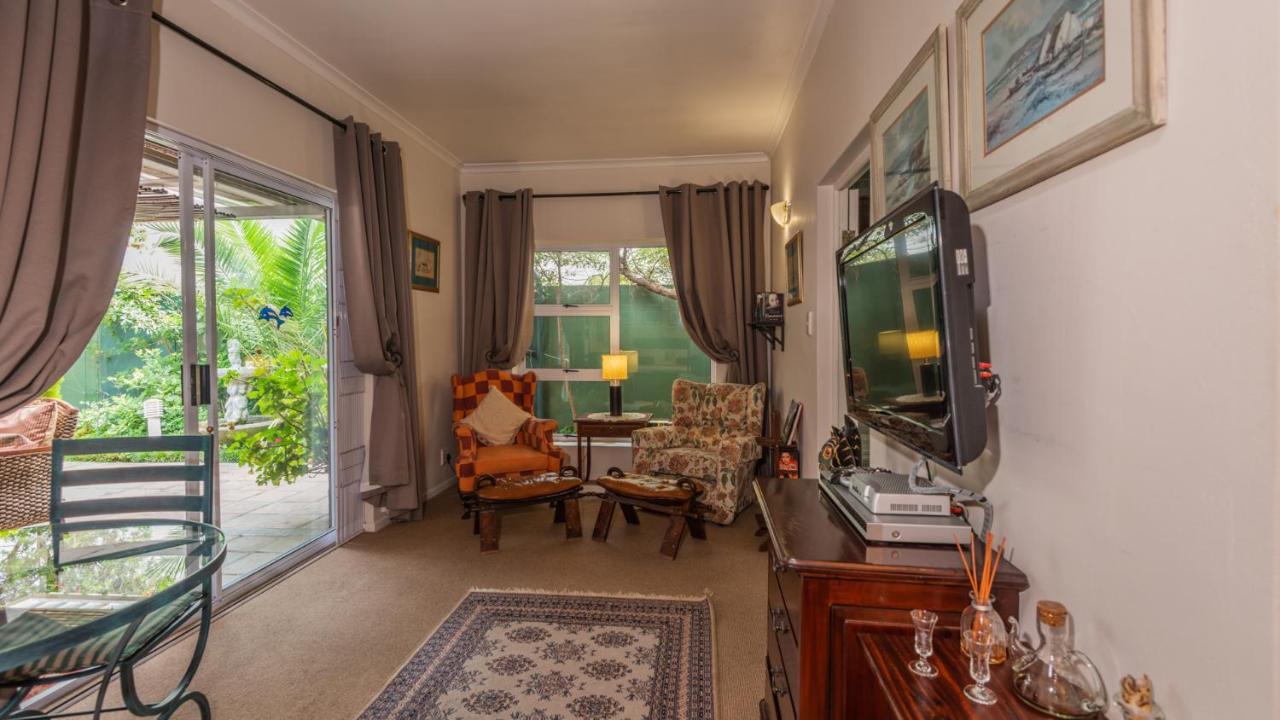 Brown Jug Guest House Hermanus Exterior photo