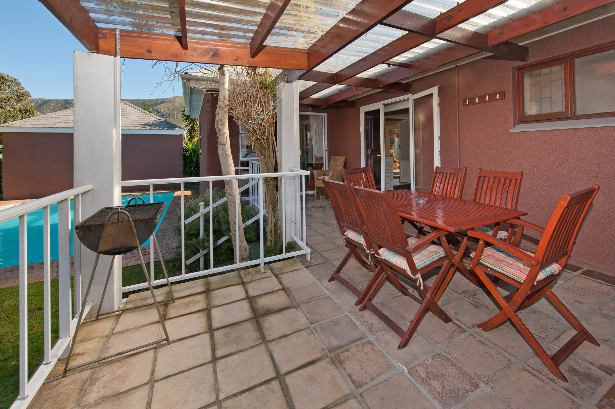 Brown Jug Guest House Hermanus Exterior photo